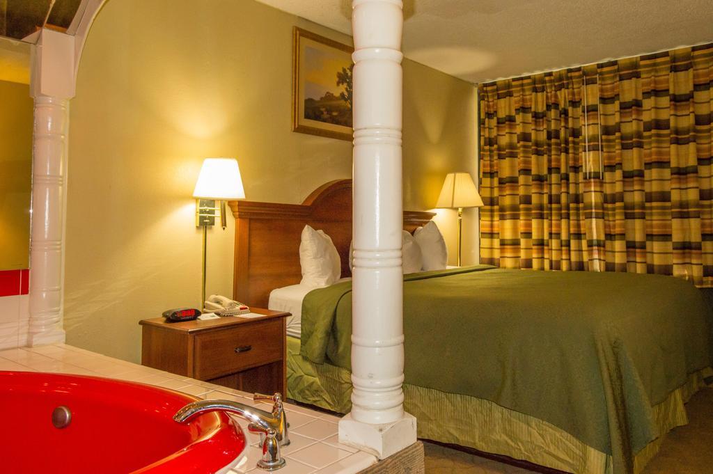 Quality Inn Lawton Buitenkant foto
